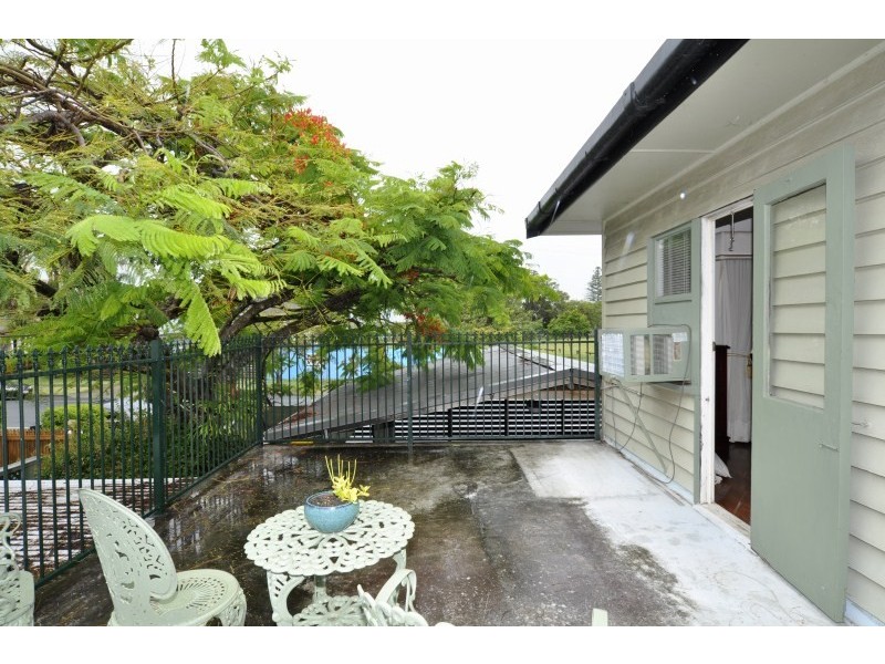 14 Bath Street, Labrador QLD 4215