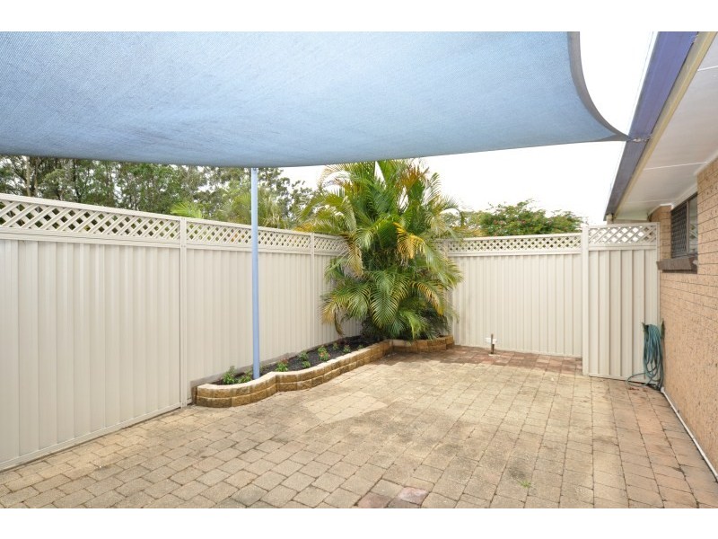1/12 Davebill Court, Labrador QLD 4215