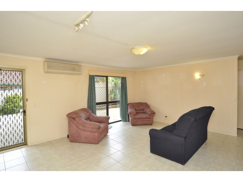 1/12 Davebill Court, Labrador QLD 4215