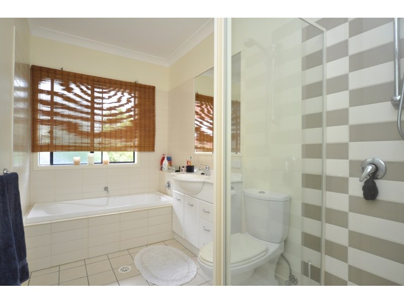 4/170 Whiting Street, Labrador QLD 4215