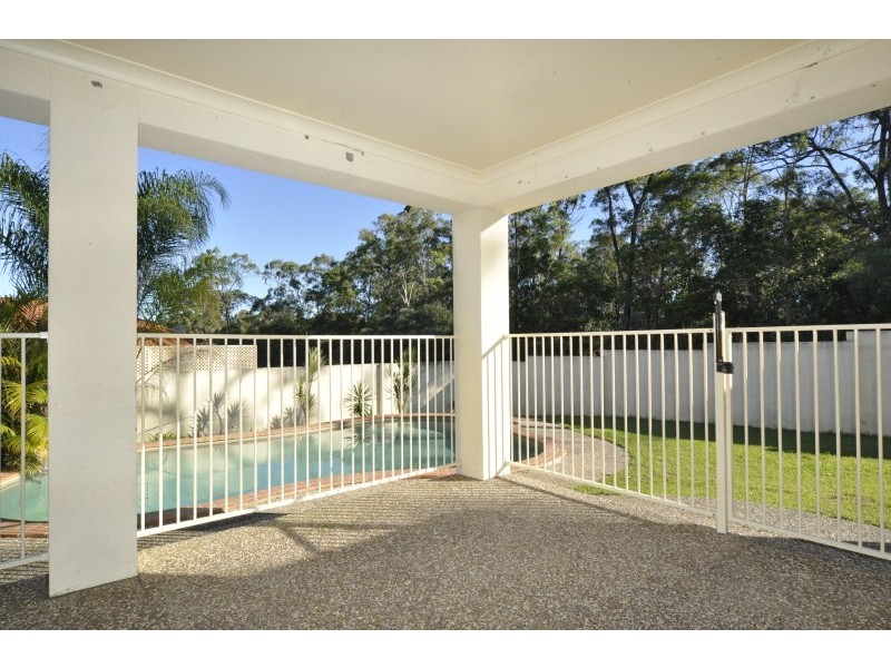 12 Bristol Place, Arundel QLD 4214