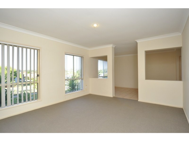 12 Bristol Place, Arundel QLD 4214