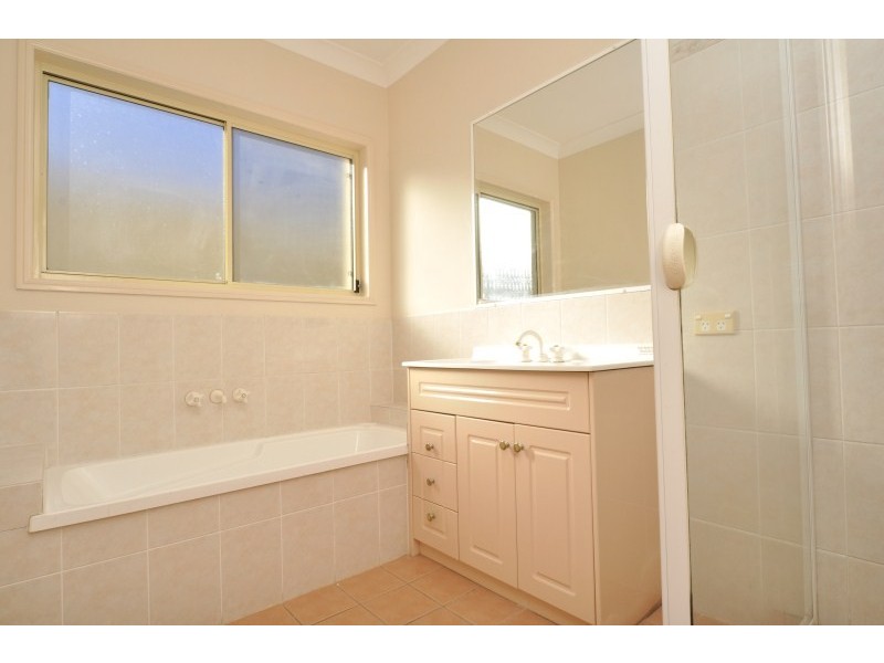 12 Bristol Place, Arundel QLD 4214