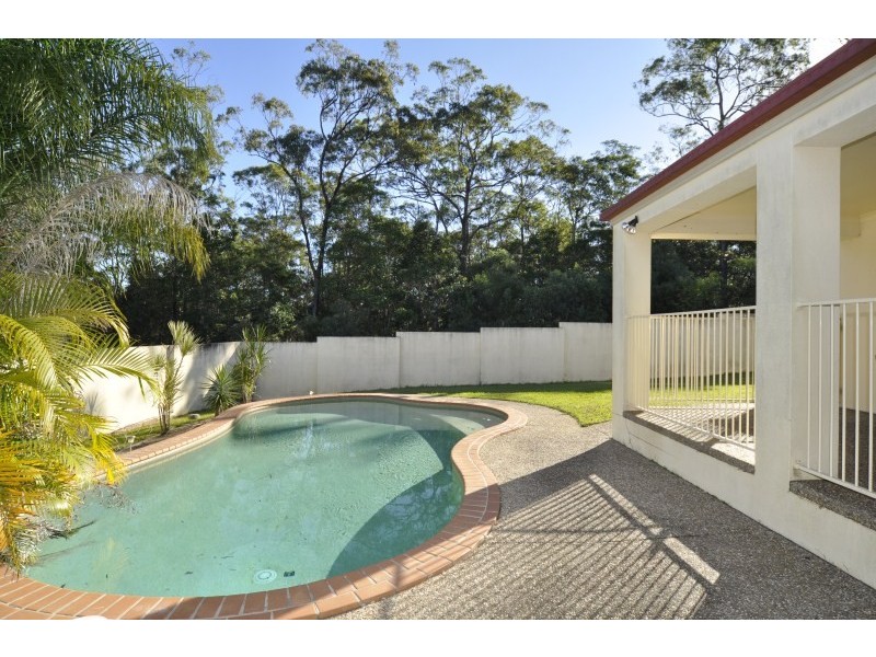 12 Bristol Place, Arundel QLD 4214