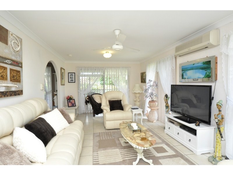 7 Footscray Court, Arundel QLD 4214