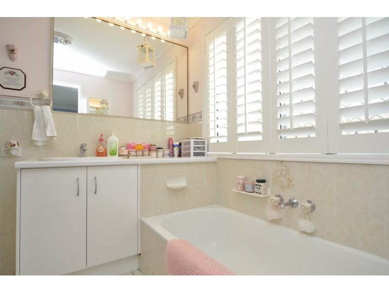 7 Footscray Court, Arundel QLD 4214