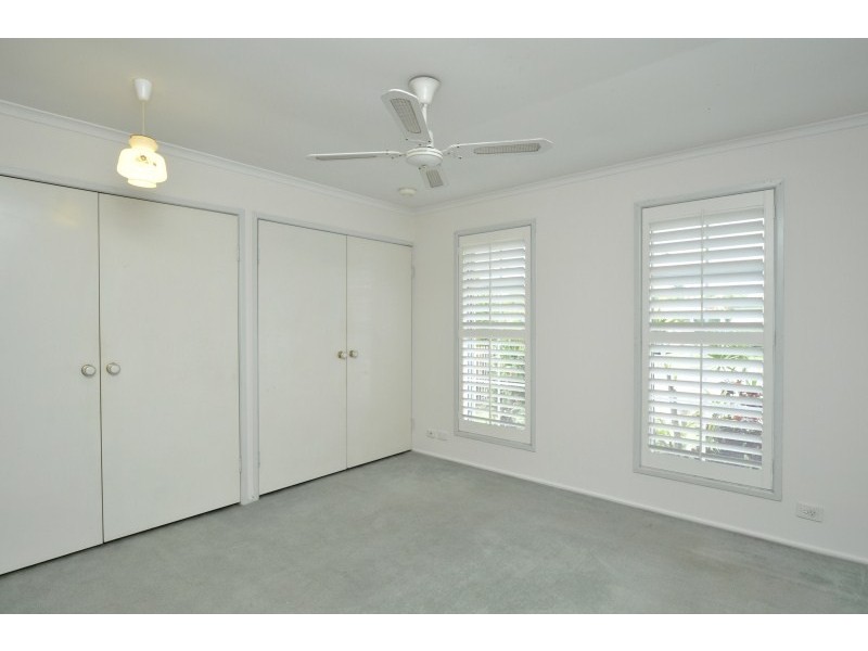 138 Olsen Avenue, Arundel QLD 4214