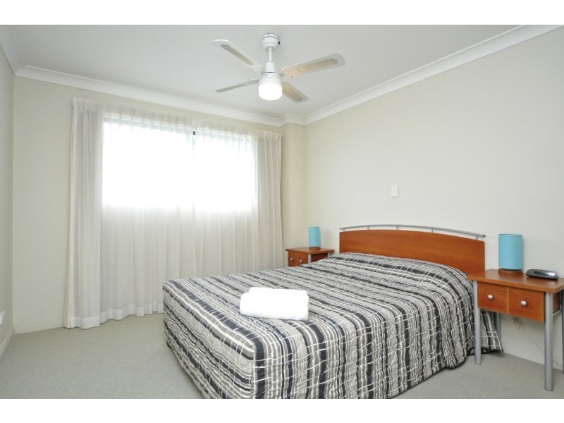 210/392 Marine Parade, Labrador QLD 4215