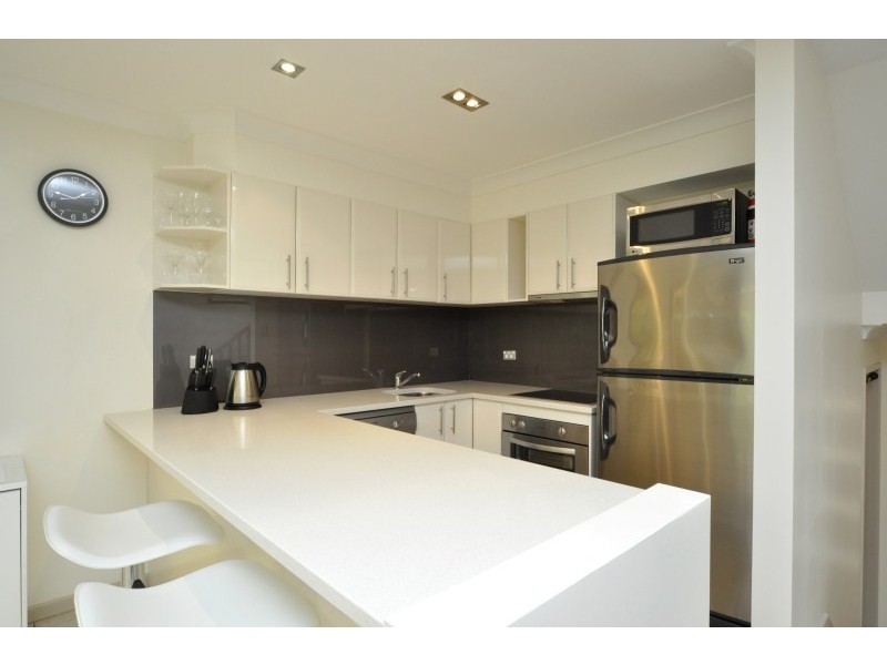 16/77 Government Road, Labrador QLD 4215