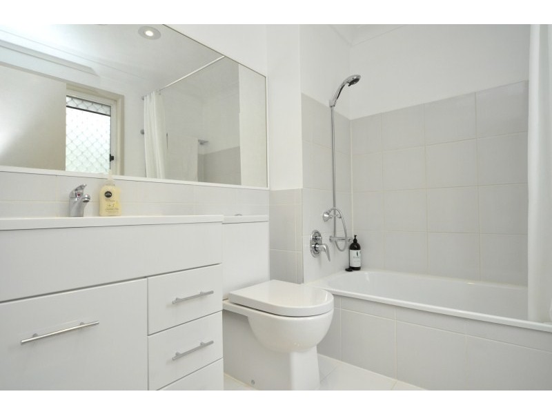 16/77 Government Road, Labrador QLD 4215