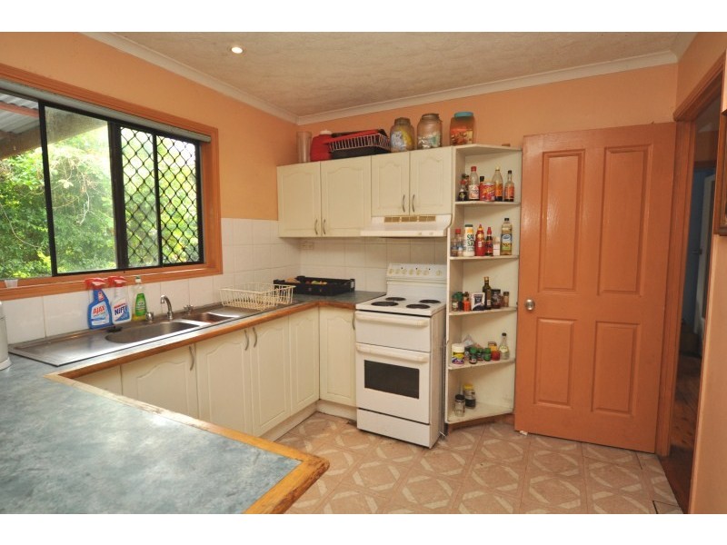 14 Hocking Street, Arundel QLD 4214