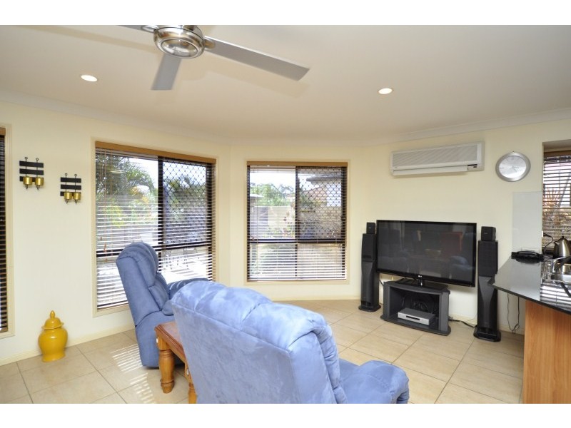 72 Arun Drive, Arundel QLD 4214