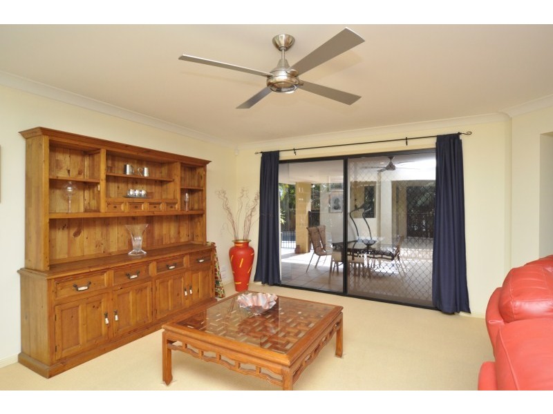 72 Arun Drive, Arundel QLD 4214