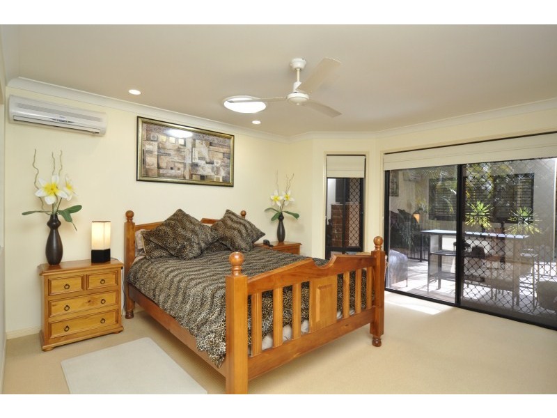 72 Arun Drive, Arundel QLD 4214