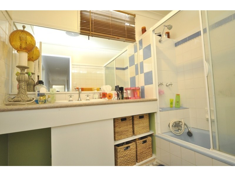 49 Gordon Street, Labrador QLD 4215
