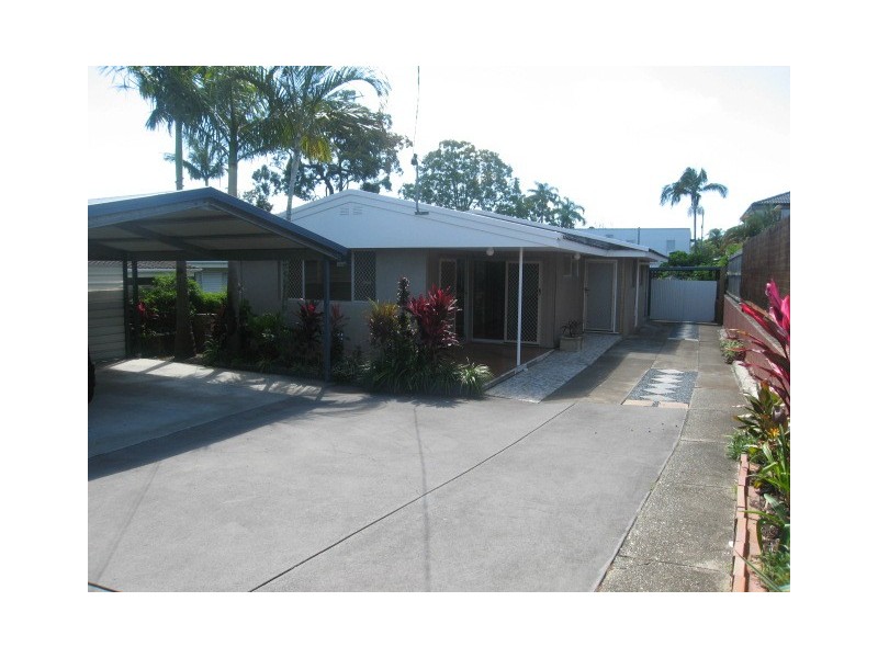 49 Gordon Street, Labrador QLD 4215