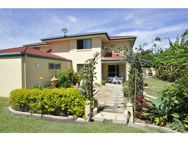 1 Kettlewell Chase, Arundel QLD 4214