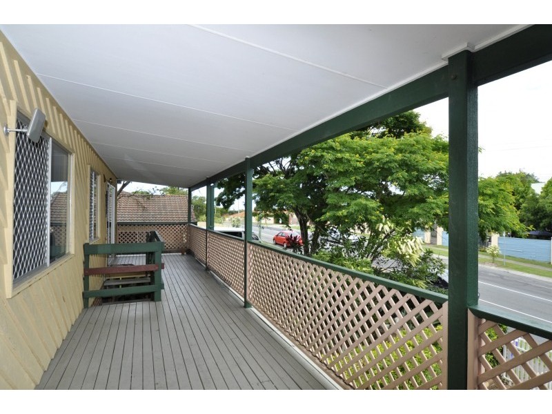 229 Central Street, Labrador QLD 4215