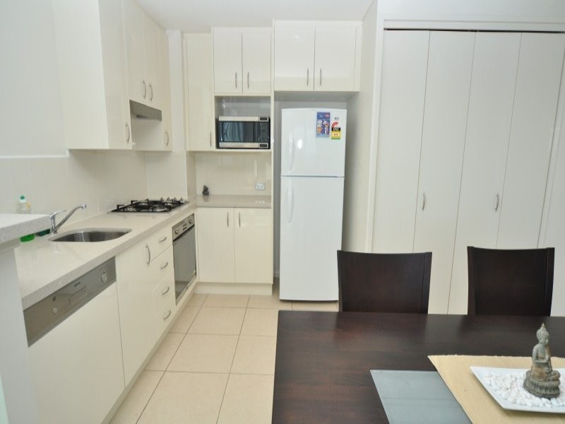 2103/1 Como Crescent, Southport QLD 4215