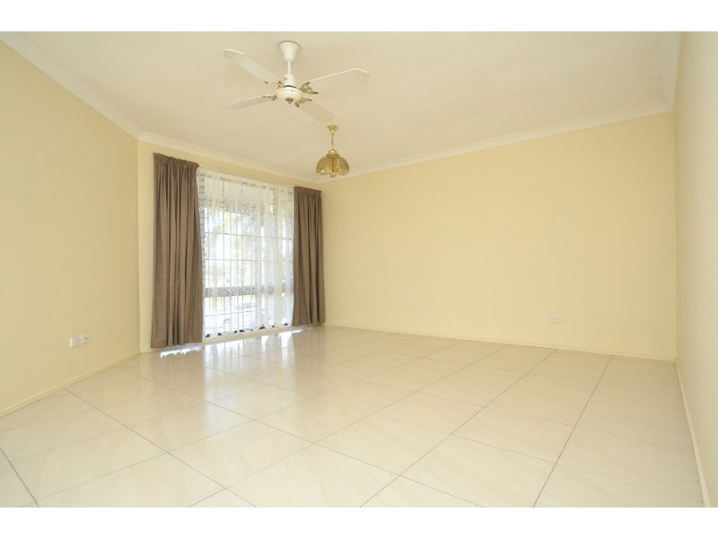 256 Central Street, Arundel QLD 4214