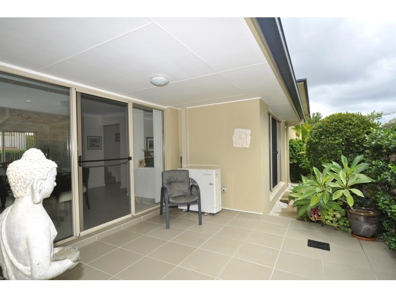 1/27 Harley Street, Labrador QLD 4215