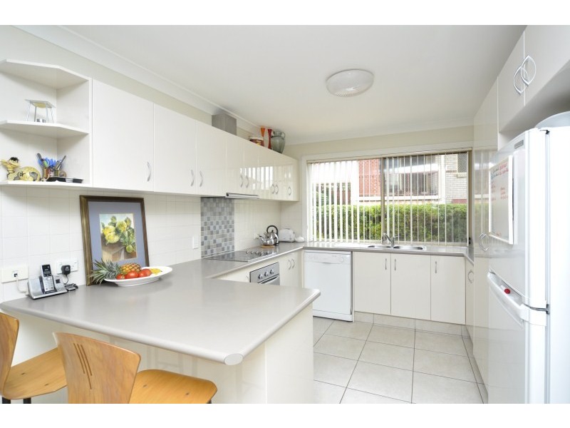 1/27 Harley Street, Labrador QLD 4215