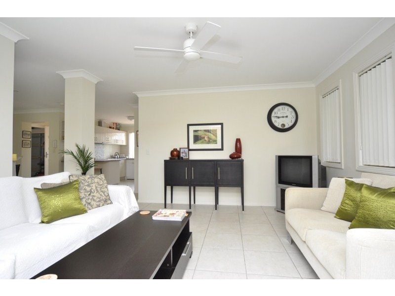 1/27 Harley Street, Labrador QLD 4215