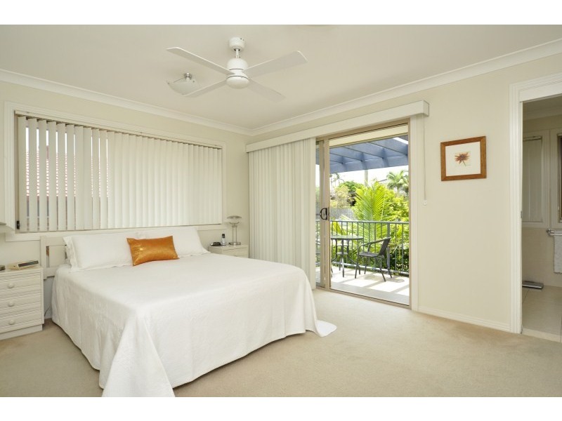 1/27 Harley Street, Labrador QLD 4215