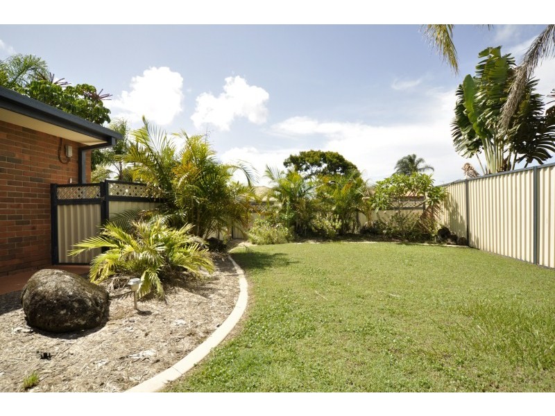 2/40 Kangaroo Avenue, Coombabah QLD 4216