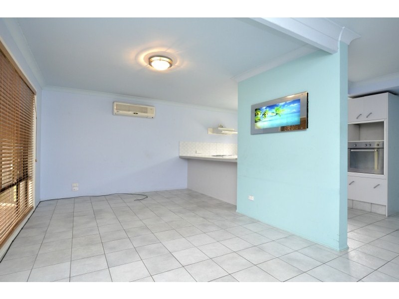 8/202 Central Street, Labrador QLD 4215