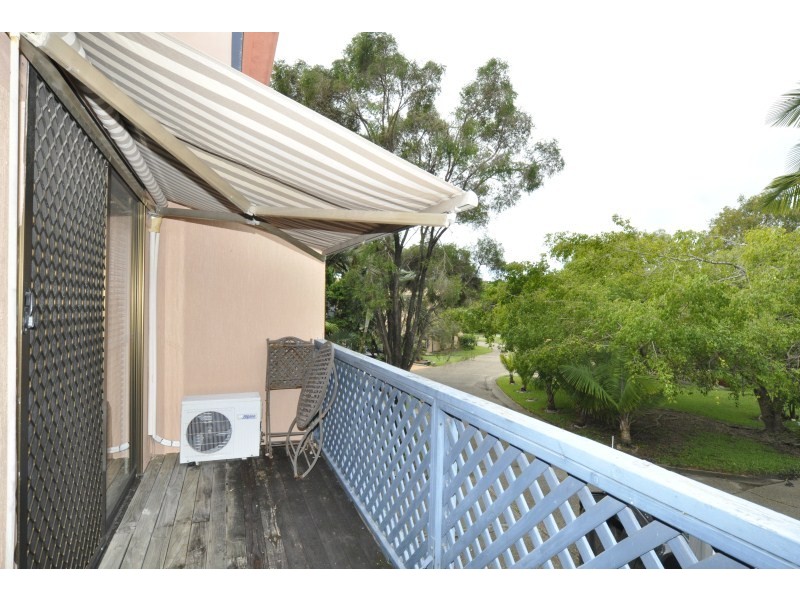 8/202 Central Street, Labrador QLD 4215