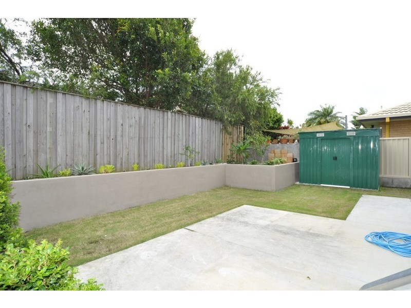 2/17 Louise Street, Southport QLD 4215