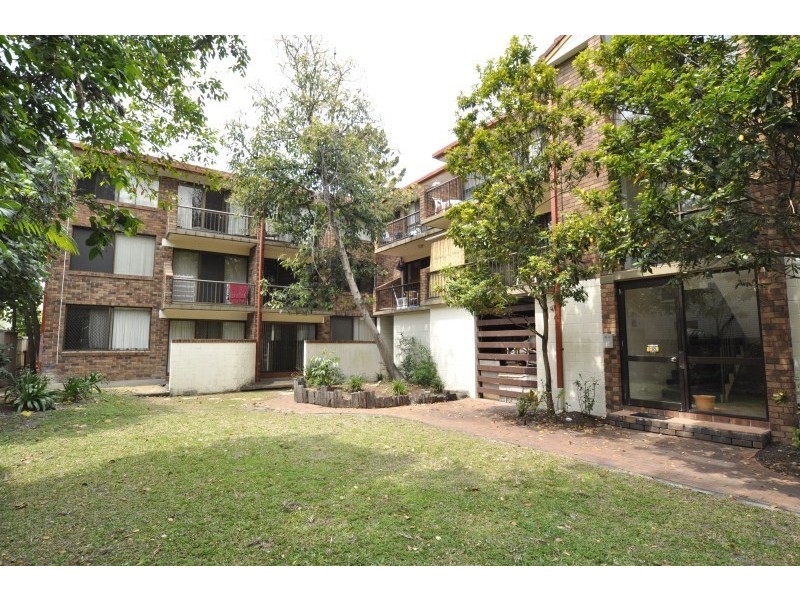 25/162 Frank Street, Labrador QLD 4215