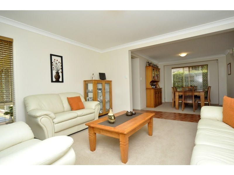 11 Bellwood Place, Molendinar QLD 4214
