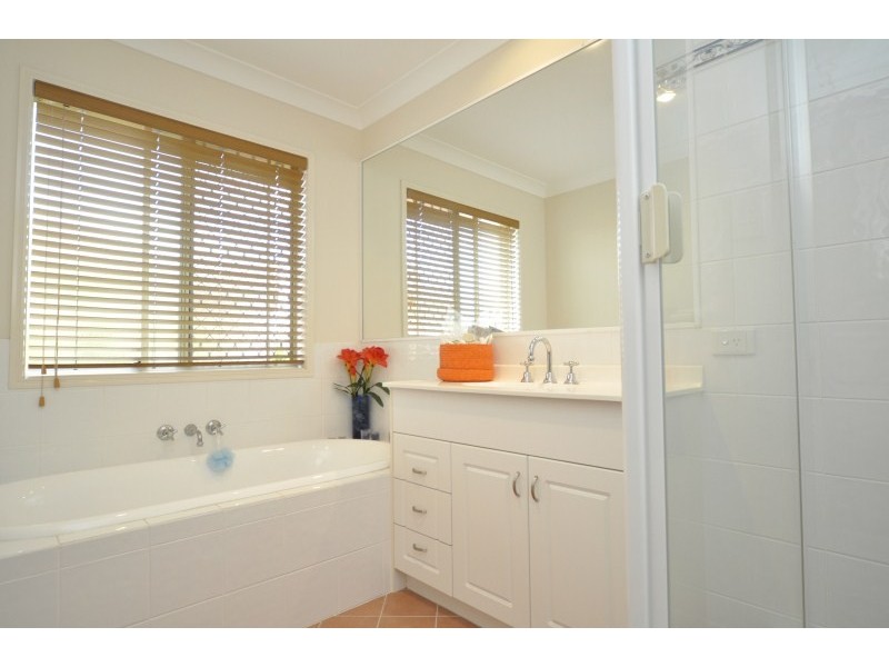 11 Bellwood Place, Molendinar QLD 4214