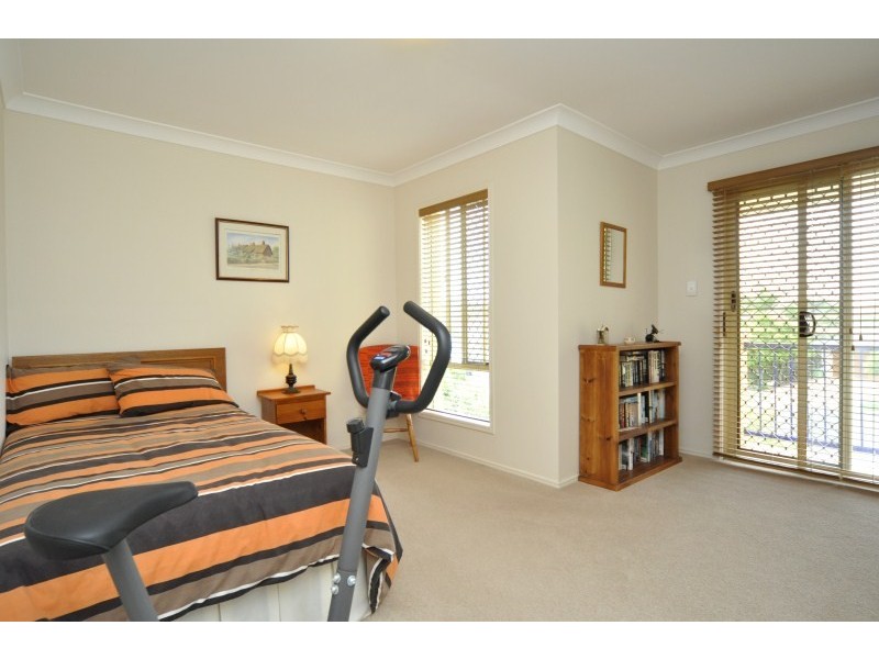 11 Bellwood Place, Molendinar QLD 4214
