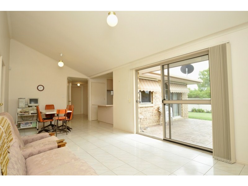 26 Ashburton Close, Arundel QLD 4214