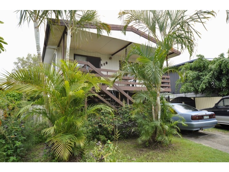 110 Muir Street, Labrador QLD 4215