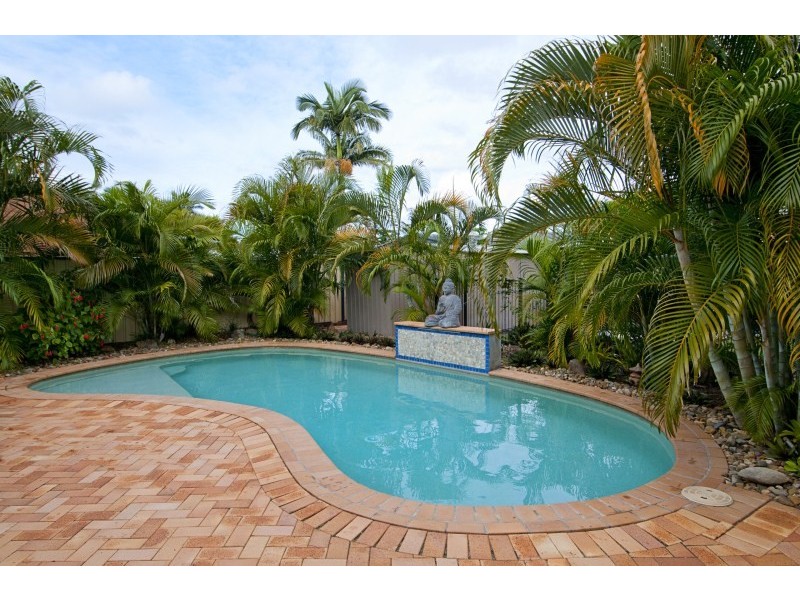 42 Coombabah Road, Biggera Waters QLD 4216