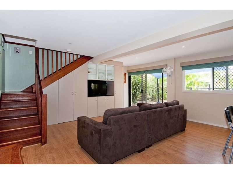 42 Coombabah Road, Biggera Waters QLD 4216