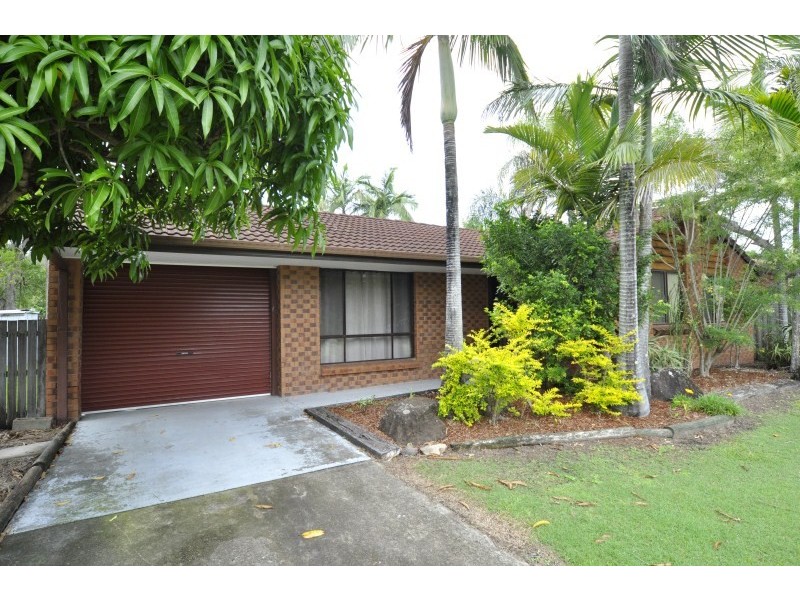 93 Wardoo Street, Southport QLD 4215