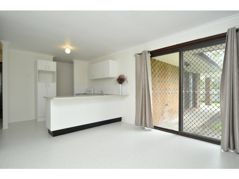 93 Wardoo Street, Southport QLD 4215