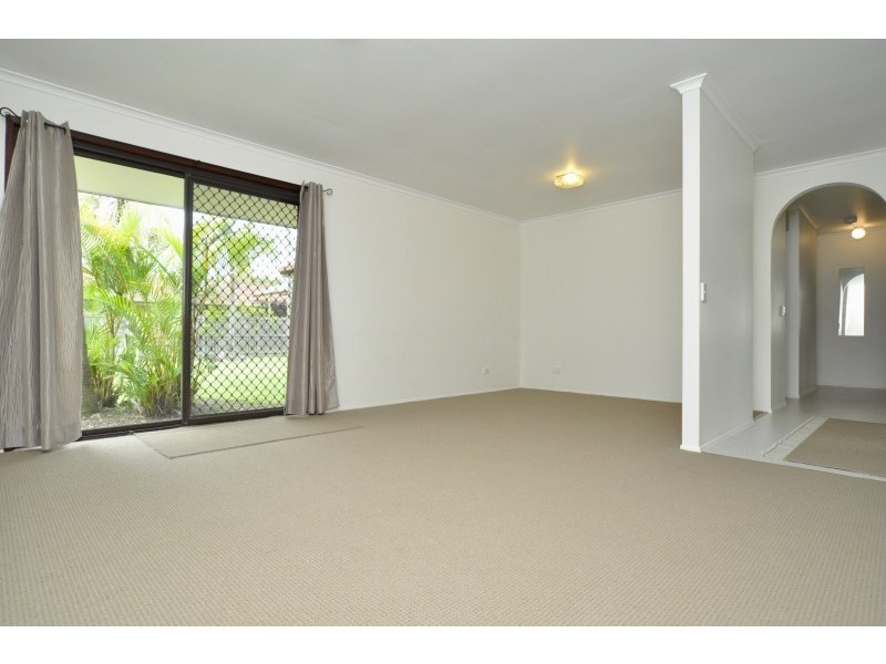 93 Wardoo Street, Southport QLD 4215