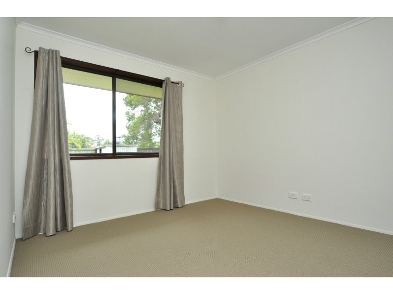 93 Wardoo Street, Southport QLD 4215
