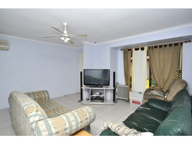 2/10 Telopea Street, Labrador QLD 4215