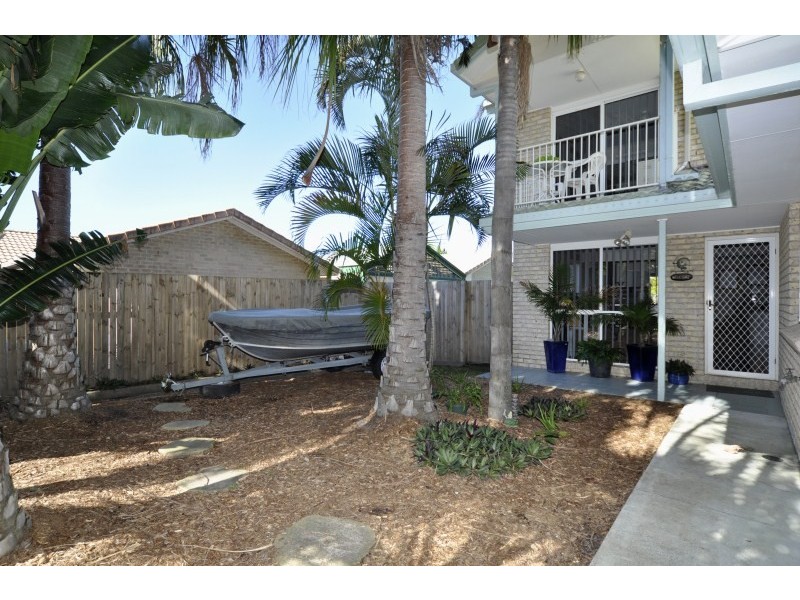 9/14 Liam Court, Labrador QLD 4215