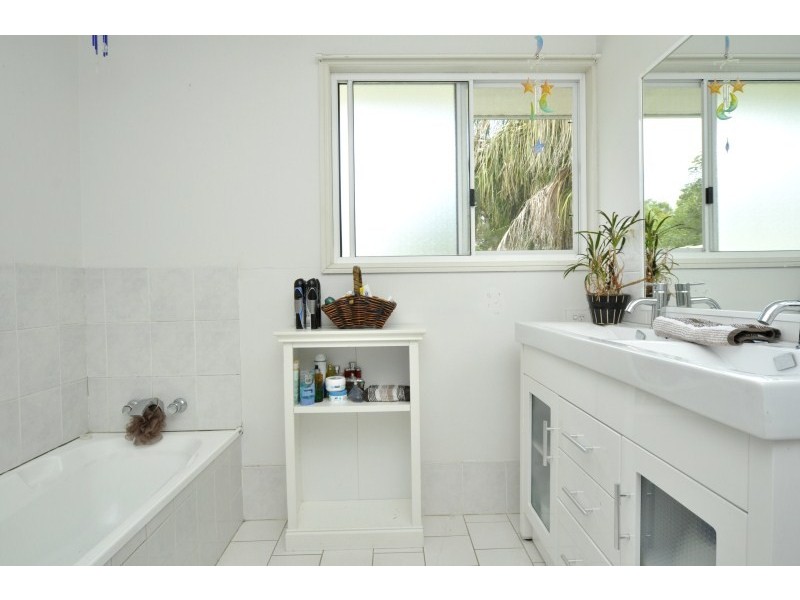 9/14 Liam Court, Labrador QLD 4215