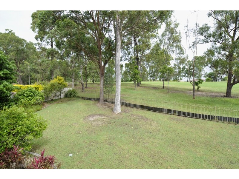35 Canada Place, Arundel QLD 4214