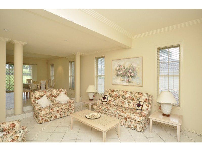 35 Canada Place, Arundel QLD 4214