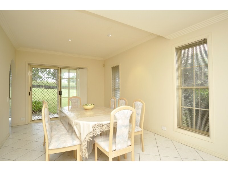 35 Canada Place, Arundel QLD 4214